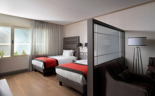 Holiday Suites