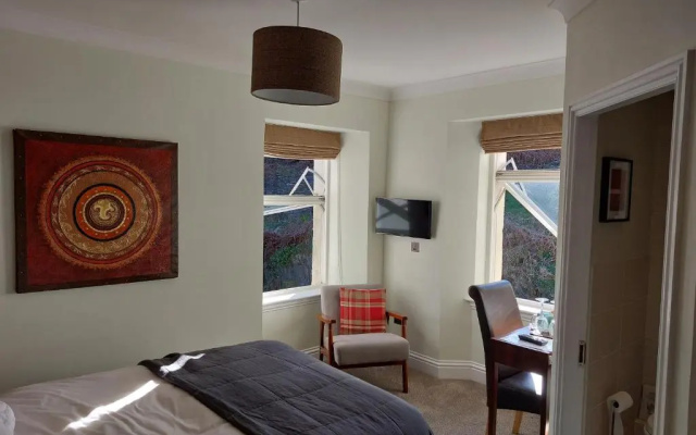 Seaview Guesthouse (Adults Only)