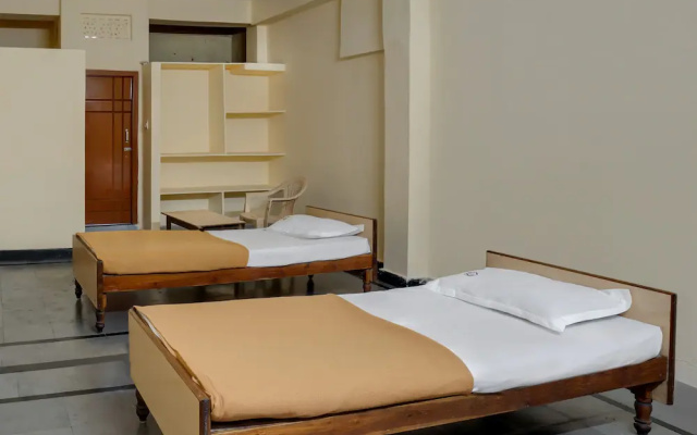 Kaveri Lodge by OYO Rooms