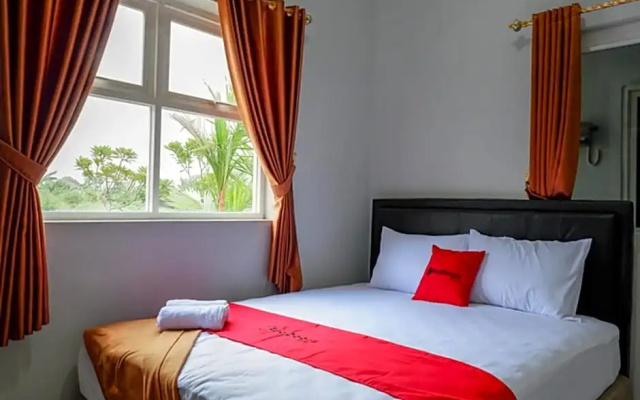 RedDoorz @ City Park Medoho Semarang