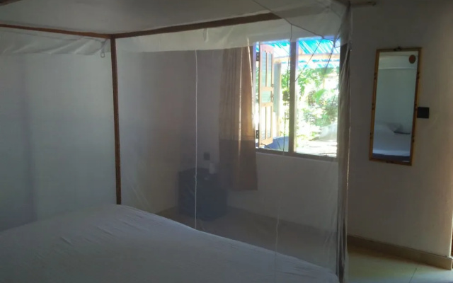 Star Hotel Arugambay