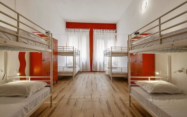 Отель Zebra Hostel Италия, Милан - отзывы, цены и фото номеров - забронировать отель Zebra Hostel онлайн комната для гостей