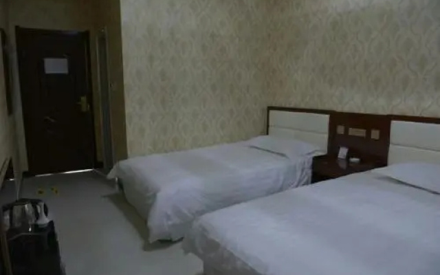 Dunhuang Long Men Inn