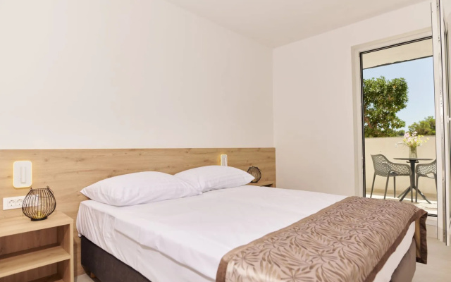 Colentum Resort Murter