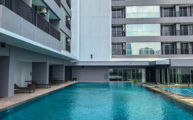 Nice Studio Apartment At Ciputra World 2