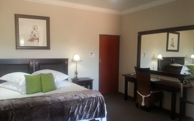 Mooiplaas Guesthouse