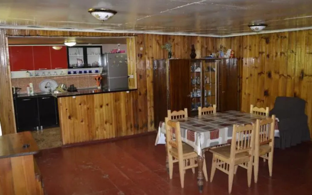 Maias Guesthouse
