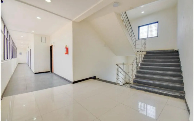 Fabhotel Grand Executive
