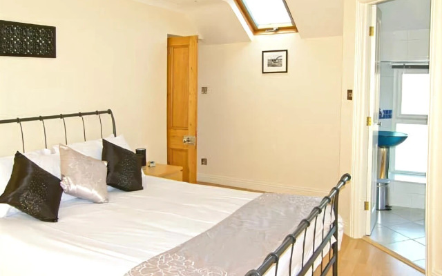 Coquet Retreat