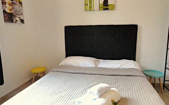 Central Studio Residence Lily