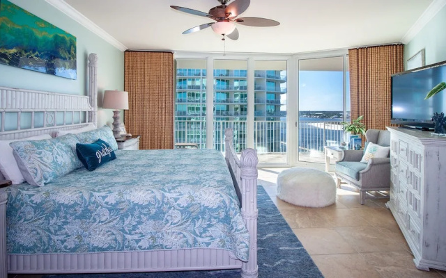 Two-bedroom With Breathtaking Views - Unit Crd1001