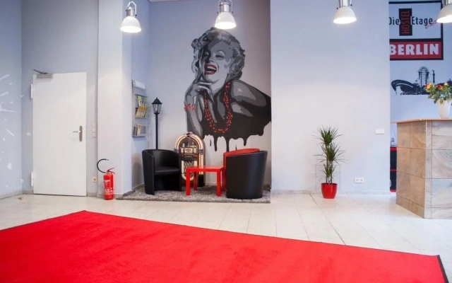Hostel Die Etage East