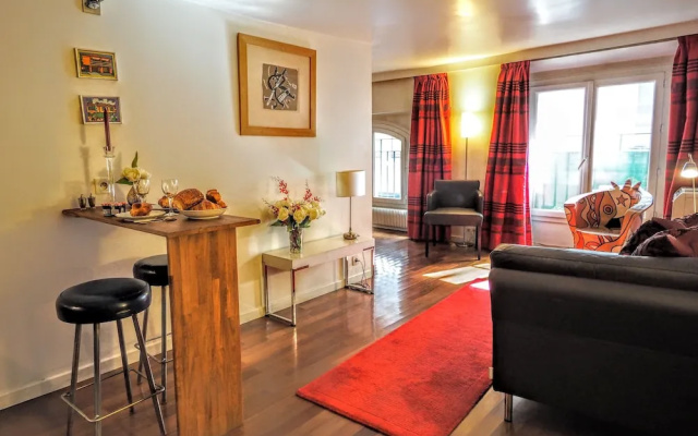 Louvre Elegant ChicSuites
