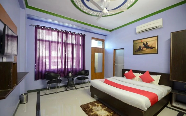 OYO 19451 Hotel Blue Moon