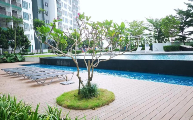 YOLO Budget CONDO Premium Facilities