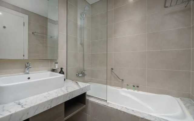 Cozy Studio Perfect for 4 at Damac Maison Prive