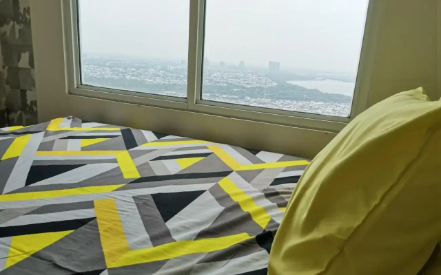 4 Bed Condo Sleeping by The Sea