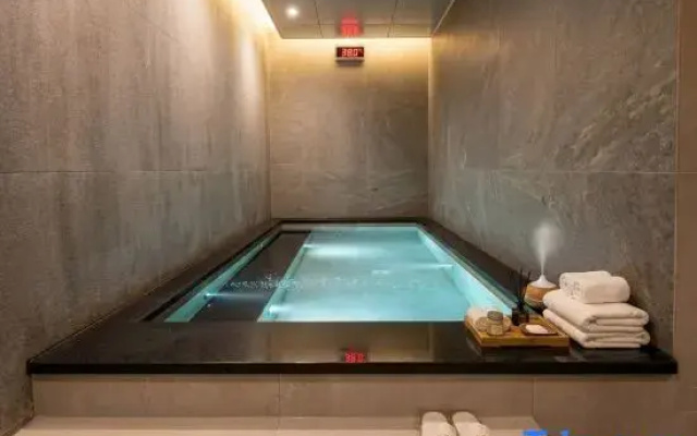 Haeundae Marine Capsule Hotel & Spa