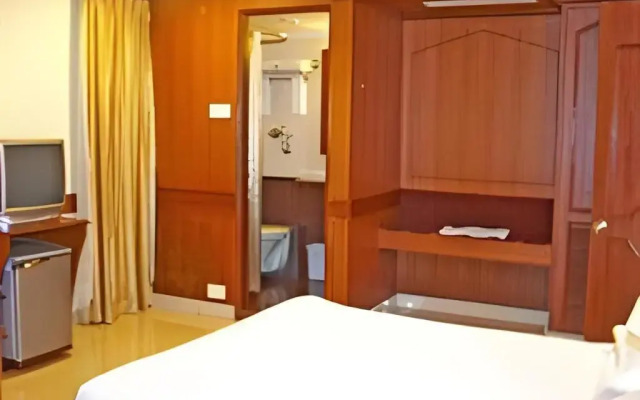 Hotel Nandhini - Minerva Circle