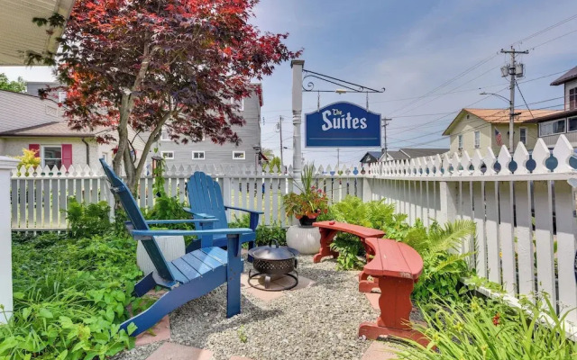 Historic Bemus Point Studio w/ Porch: Walk to Lake