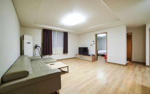 Premium V Hotel