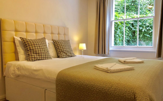 Victoria Station Apartment