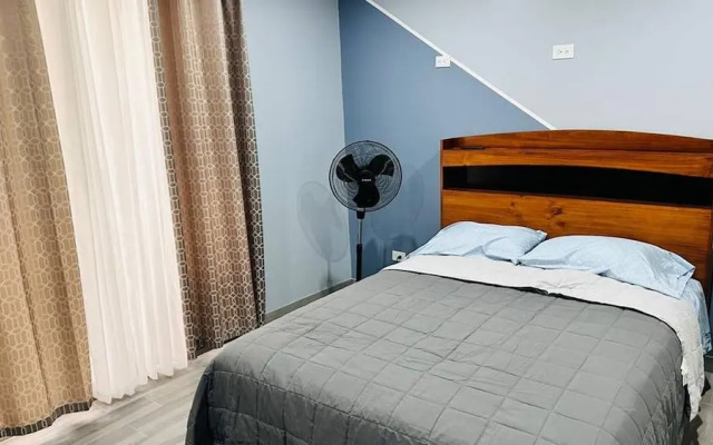 3 bed 2 Bath 15 min From Airport