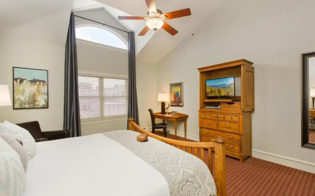 Bradley Boulder Inn