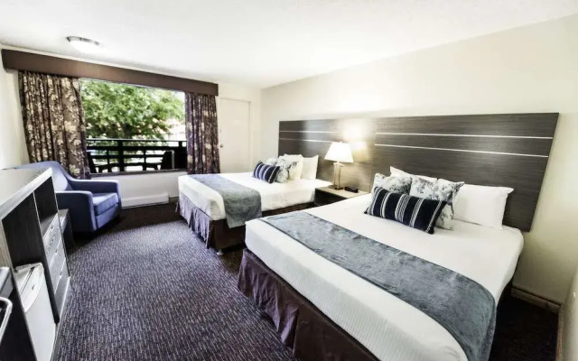Bayshore Inn & Spa