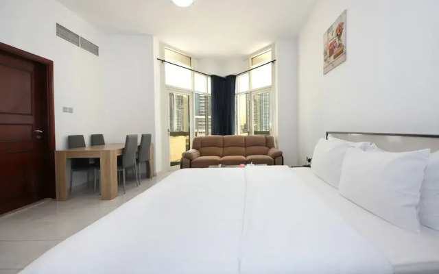 Signature Holiday Homes- Marina Studio