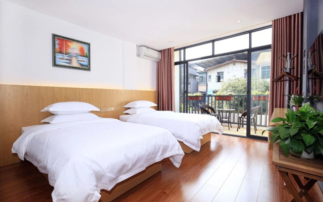Hua Yue Ge Boutique Hotel