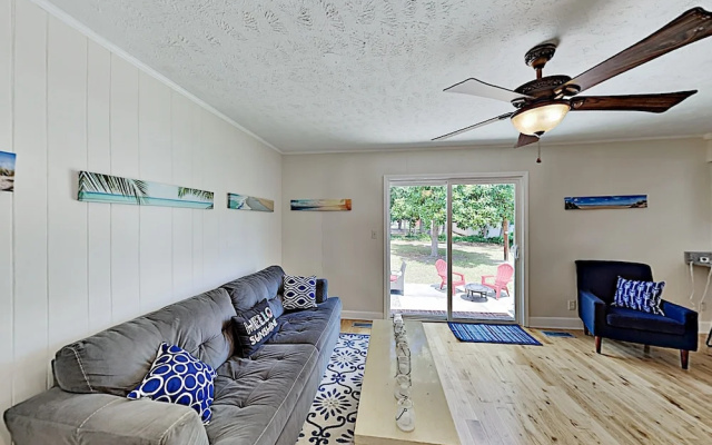 60413ave 3 Bedroom Home
