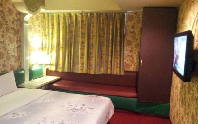 East Fang Di Hotel