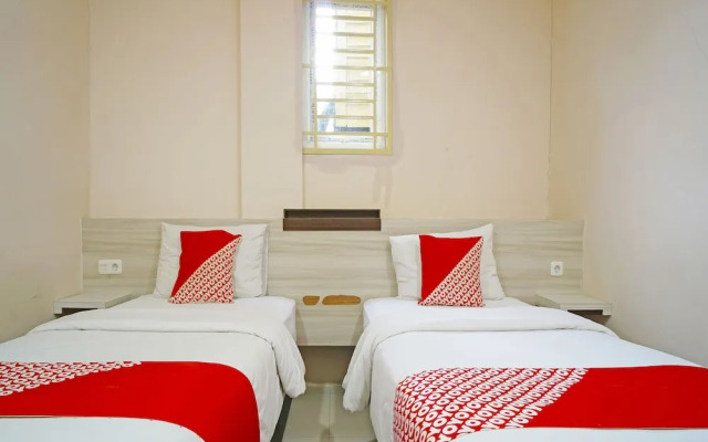 Collection O 91373 M Hotel