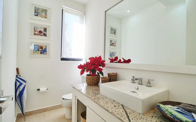 Siaan Luxury Condos 201 By Lockey