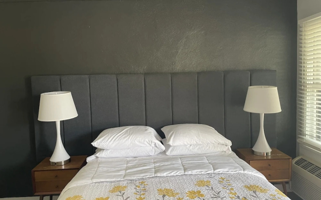 Blue Star Motel