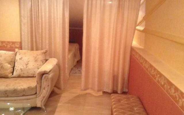 Teatralnaya Hotel