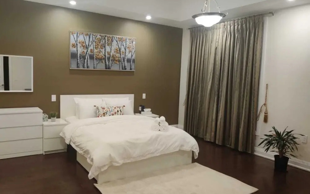 Luxurious Rooms in Pickering