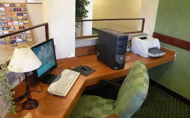Fairfield Inn And Suites Indianapolis East