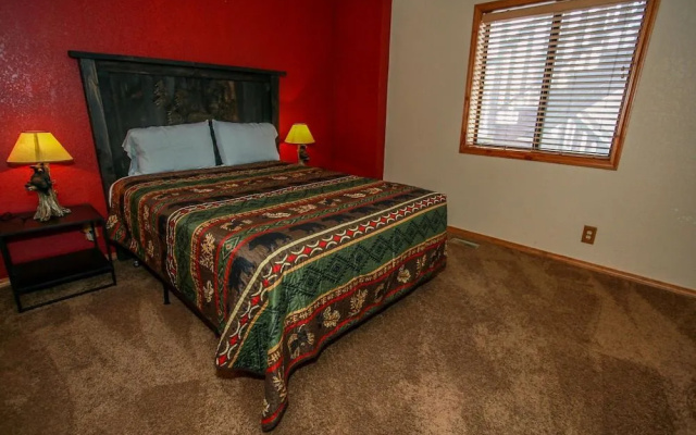 Grizzly Manor