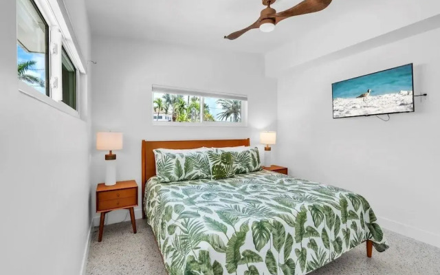 The Palm Leaf 3 Bedroom Home by RedAwning