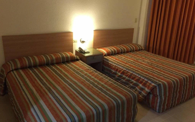 hotel plaza del sol