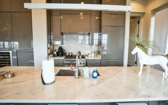 Skyline Penthouse