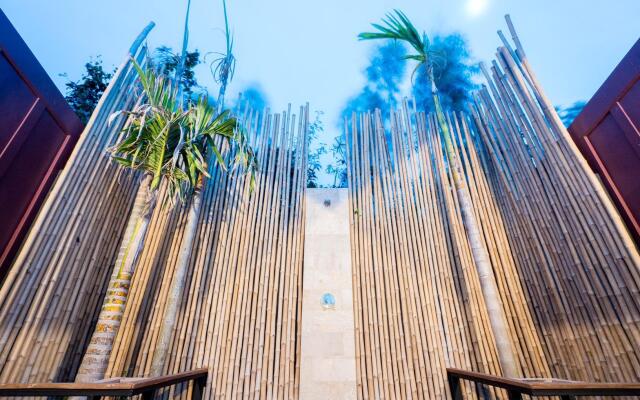 Отель The Cinnamon Resort Паттайя вид на фасад