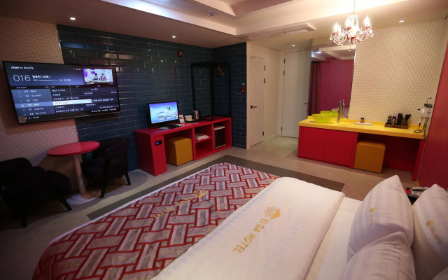 Elga Hotel
