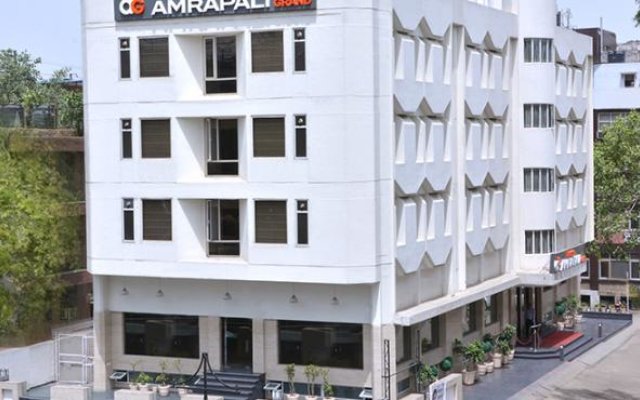 Отель Amrapali Grand Индия, Нью-Дели - отзывы, цены и фото номеров - забронировать отель Amrapali Grand онлайн вид на фасад