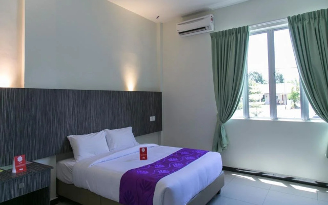 OYO Premium Jalan Pantai Tengah