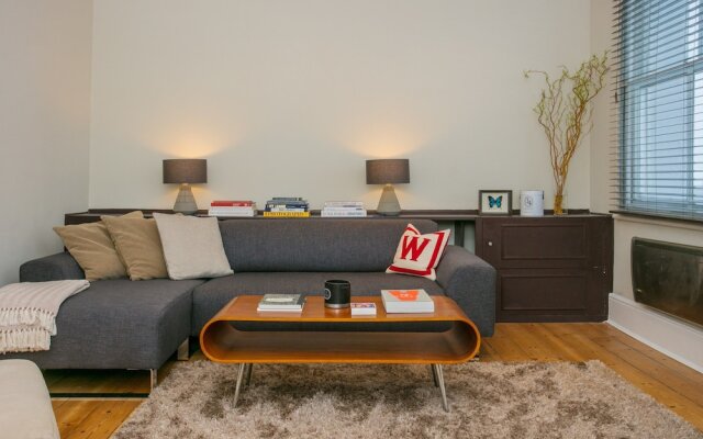 Отель 1 Bedroom Apartment on Ladbroke Grove Великобритания, Лондон - отзывы, цены и фото номеров - забронировать отель 1 Bedroom Apartment on Ladbroke Grove онлайн комната для гостей
