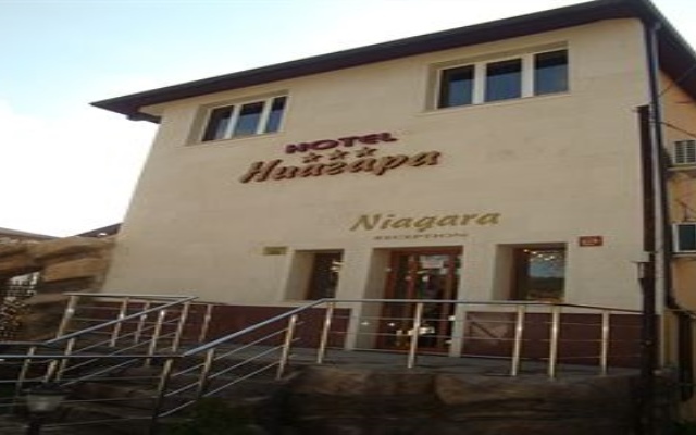 Отель Niagara Болгария, Генерал-Кантраджиево - 1 отзыв об отеле, цены и фото номеров - забронировать отель Niagara онлайн вид на фасад