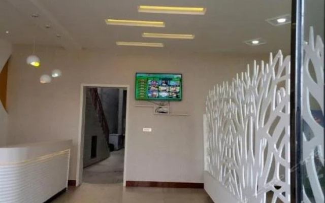 Huayin Lotto Hostel